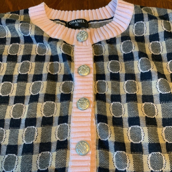 CHANEL CASHMERE PLAID POLKA DOT 2021 Autumn Rhinestone Buttons Logo 40 - Picture 2 of 16